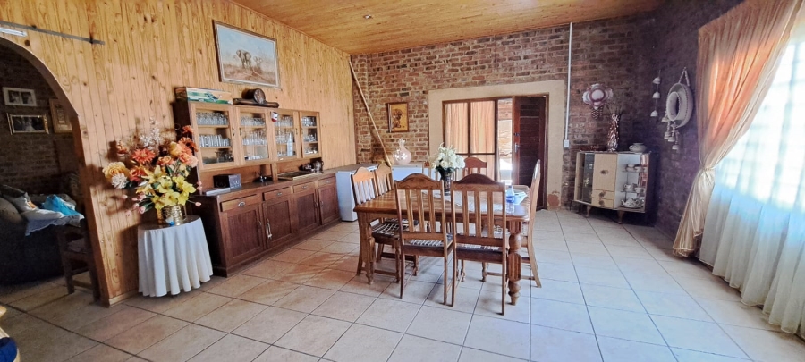 6 Bedroom Property for Sale in Schweizer Reneke North West